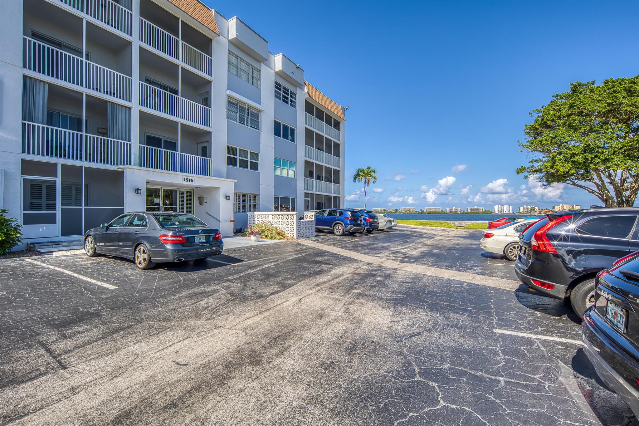 PALM LAKE 1 CONDO - Residential