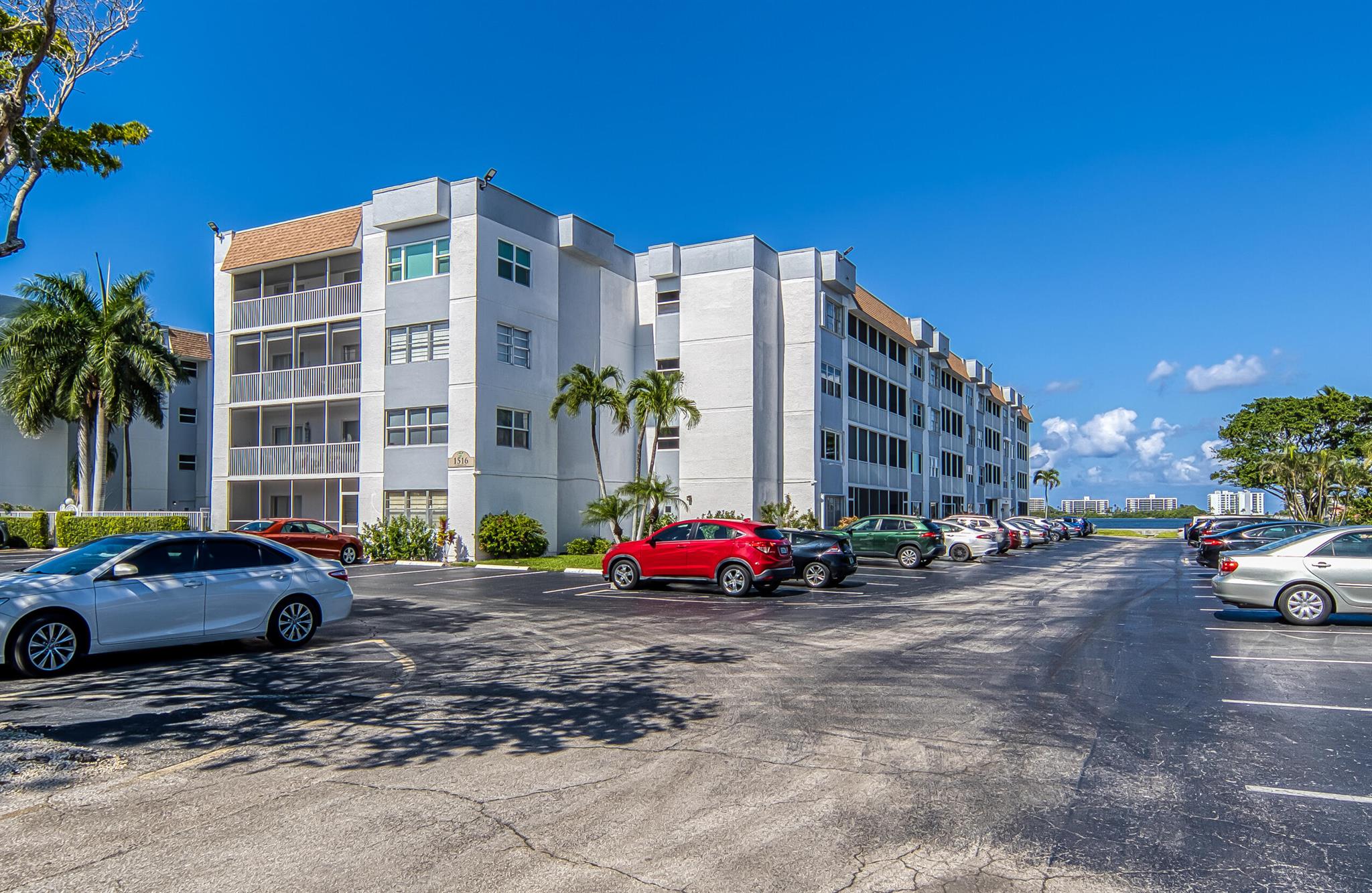 PALM LAKE 1 CONDO - Residential