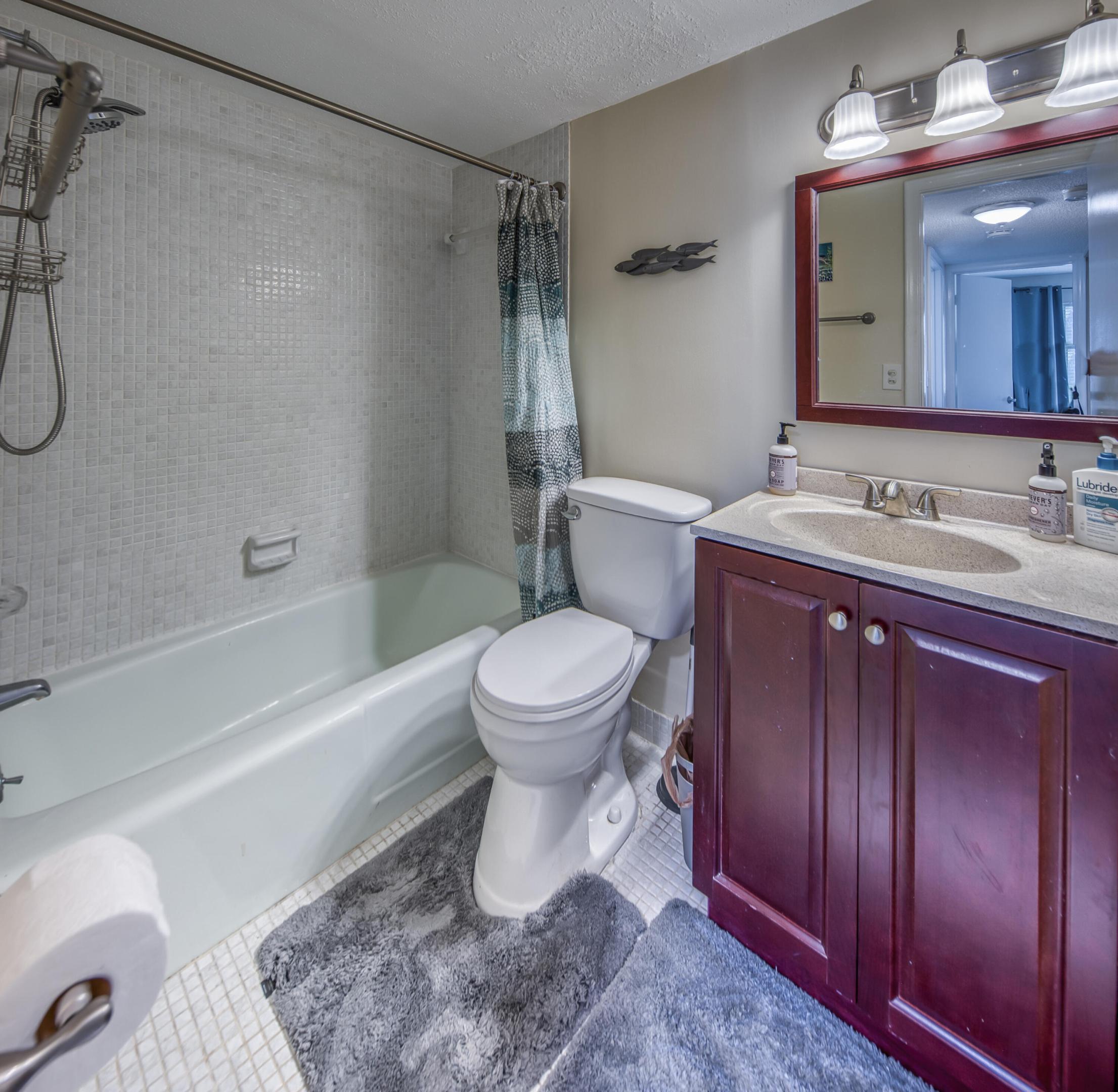 PALM LAKE 1 CONDO - Residential