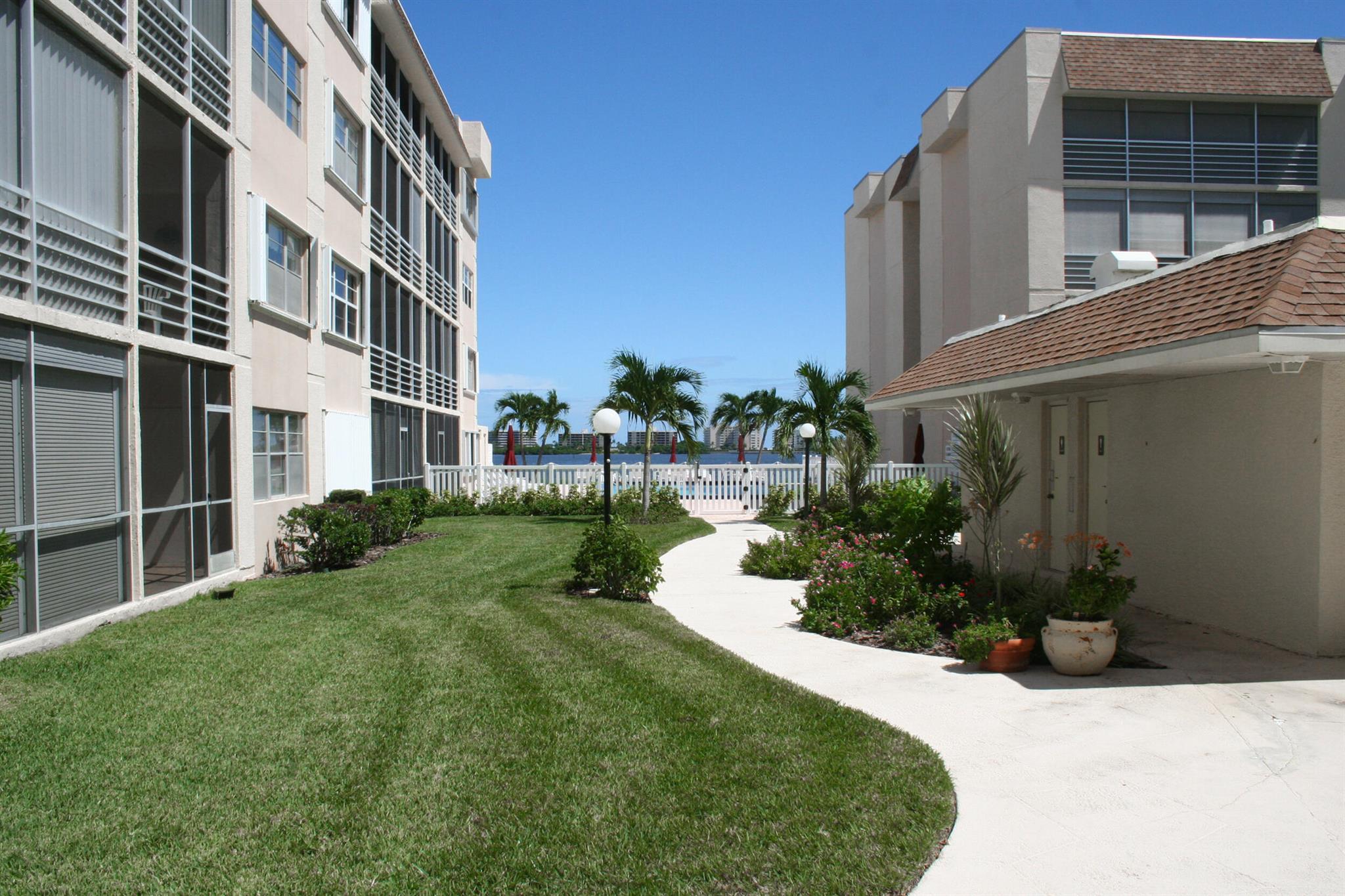 PALM LAKE 1 CONDO - Residential