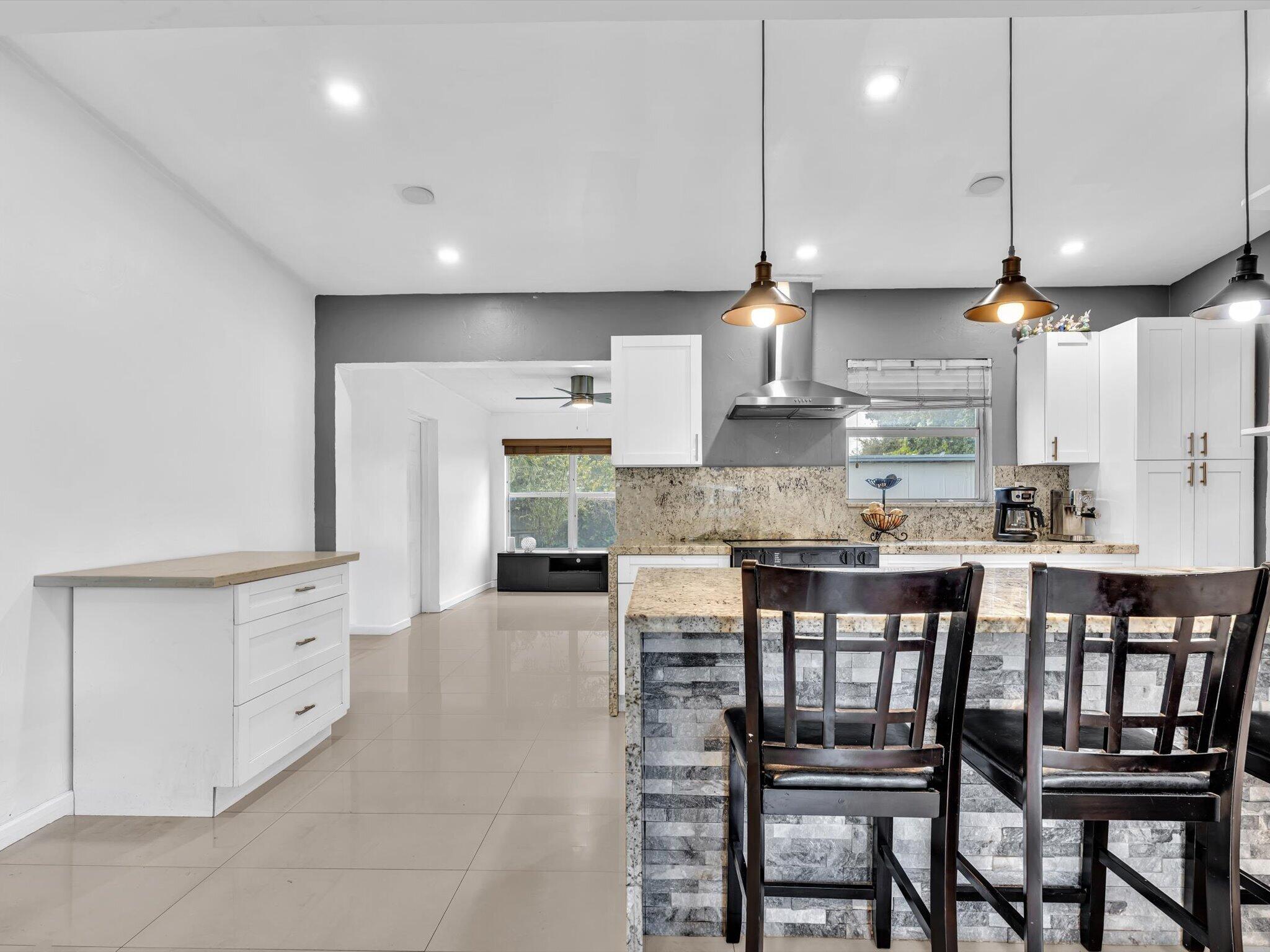 1580 NE 43RD Court