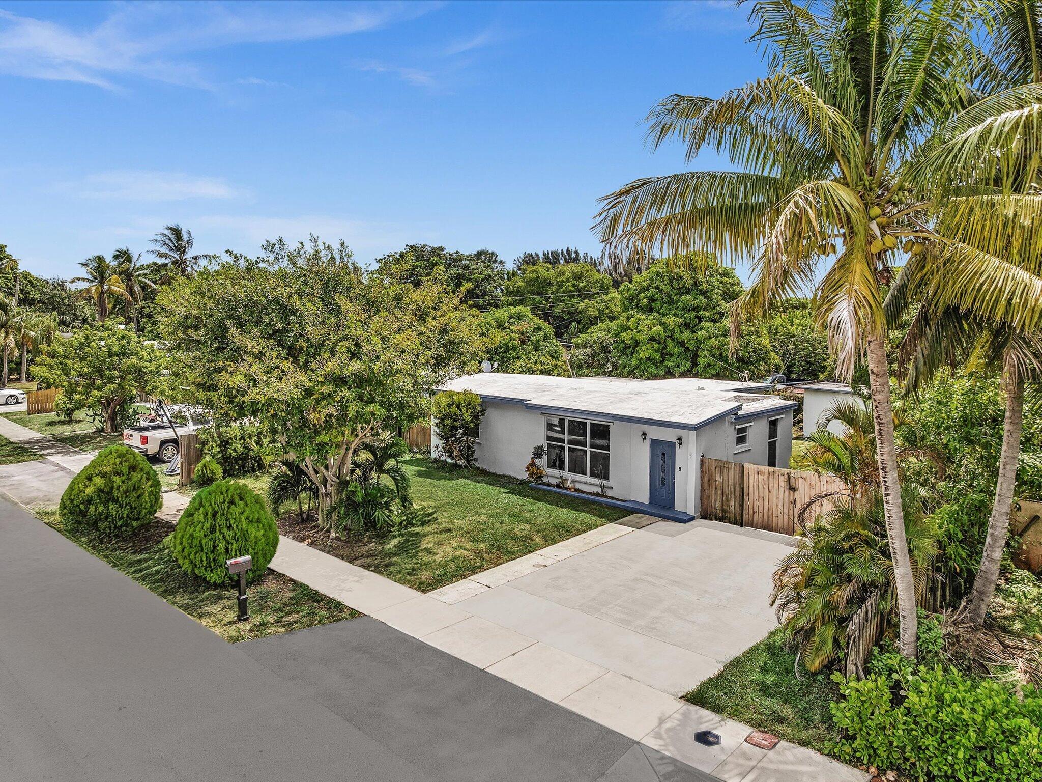 1580 NE 43RD Court