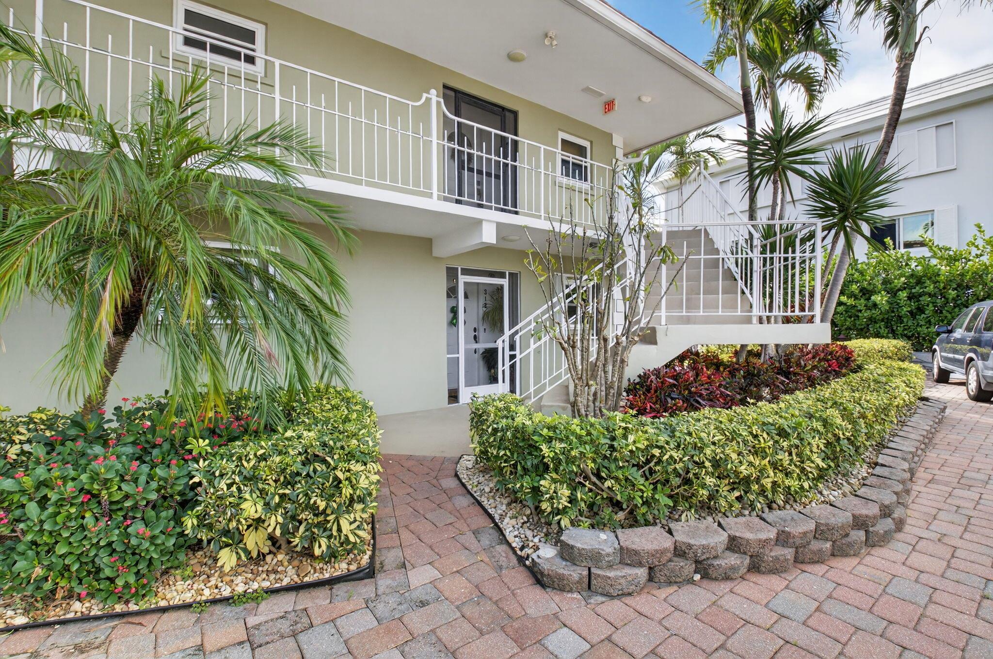 INTRACOASTAL TERRACE COND - Residential