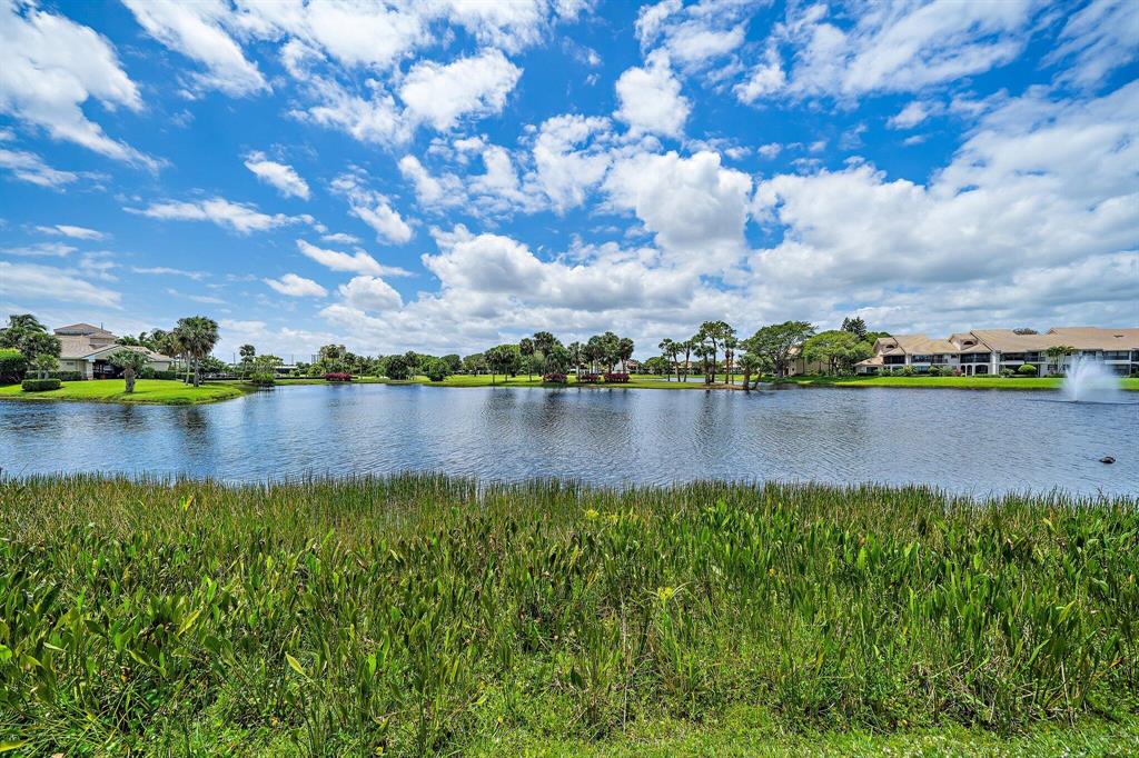 WATERBEND AT JONATHANS LANDING CONDO - Residential