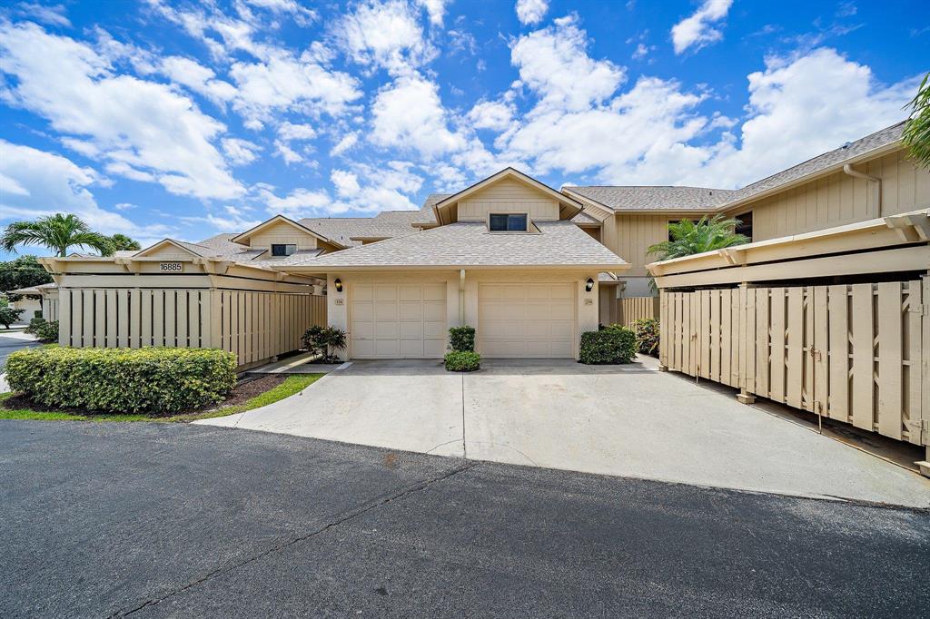 WATERBEND AT JONATHANS LANDING CONDO - Residential