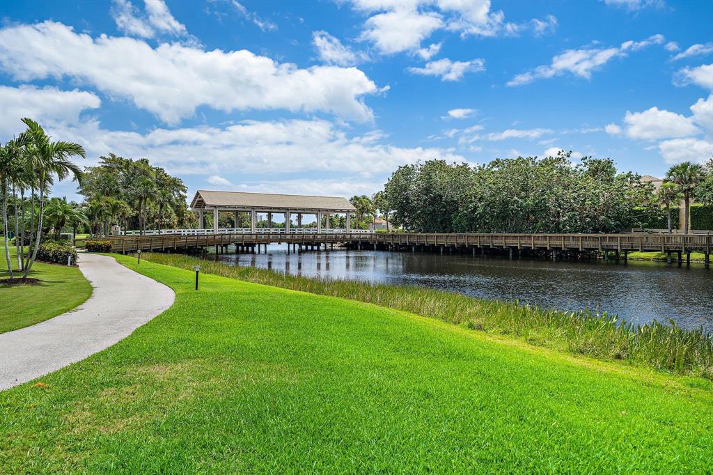 WATERBEND AT JONATHANS LANDING CONDO - Residential