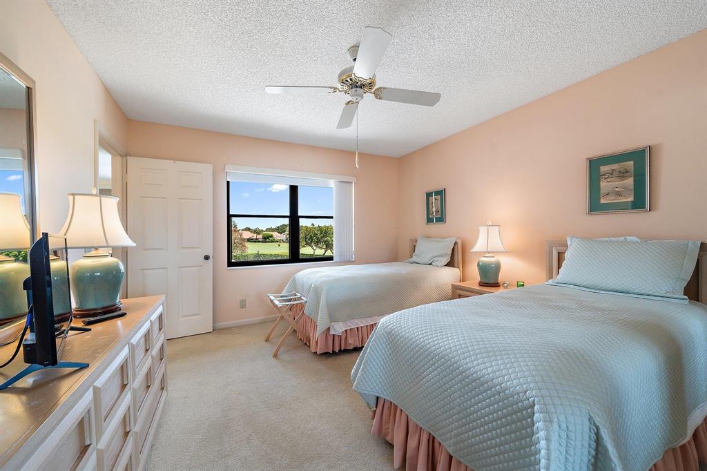 WATERBEND AT JONATHANS LANDING CONDO - Residential