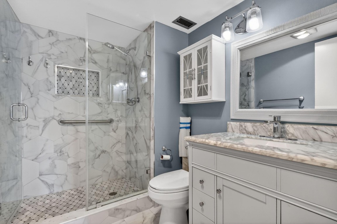 HOLLYBROOK GOLF & TENNIS - Residential