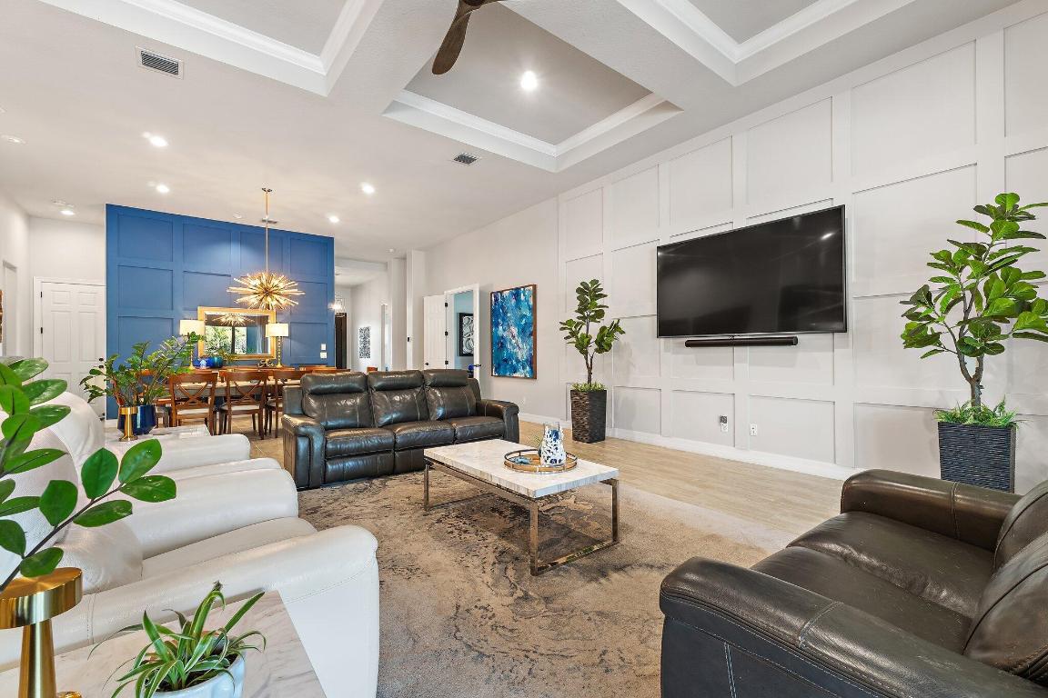 SHORES POINTE - Residential