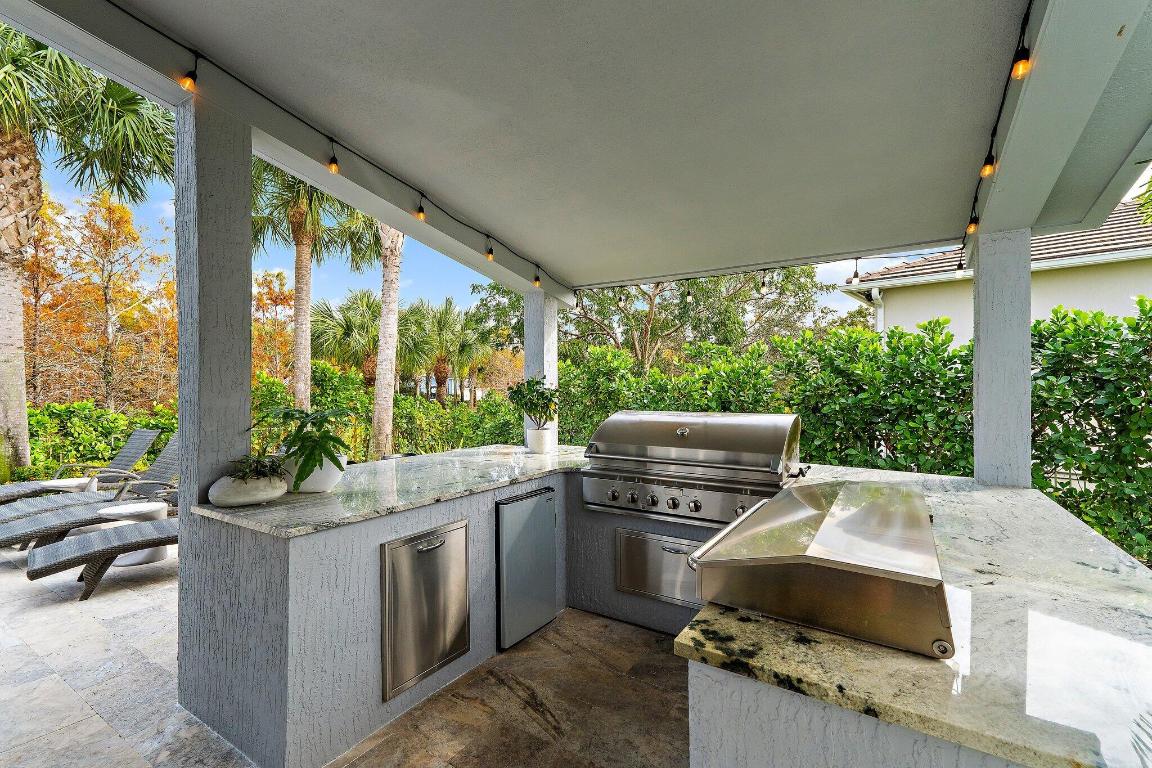 SHORES POINTE - Residential