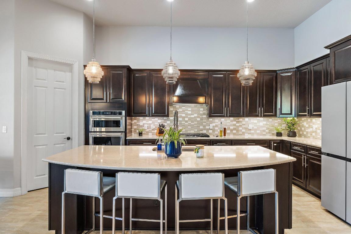 SHORES POINTE - Residential