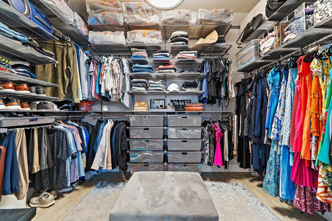 SHORES POINTE - Residential