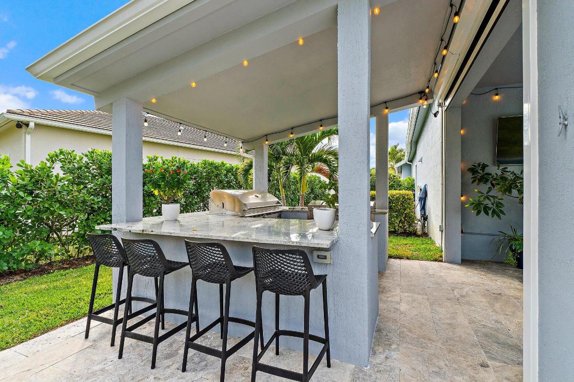 SHORES POINTE - Residential