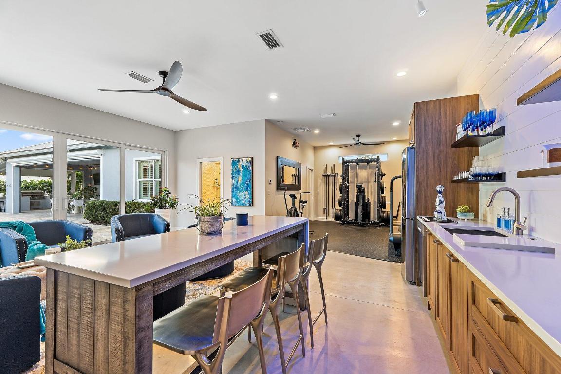 SHORES POINTE - Residential