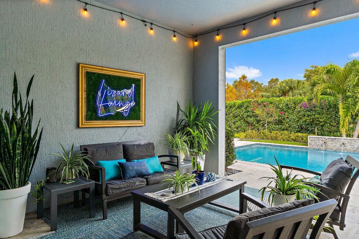 SHORES POINTE - Residential