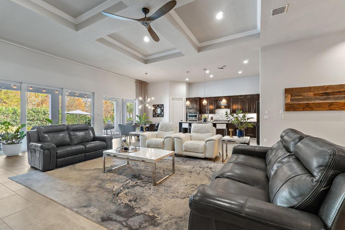 SHORES POINTE - Residential