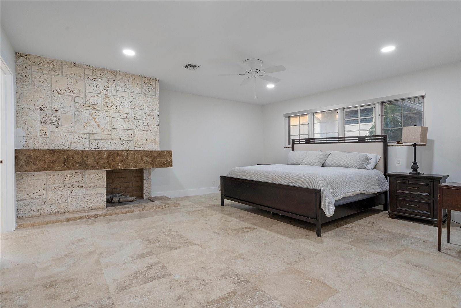 RIO VISTA ISLES - Residential Lease