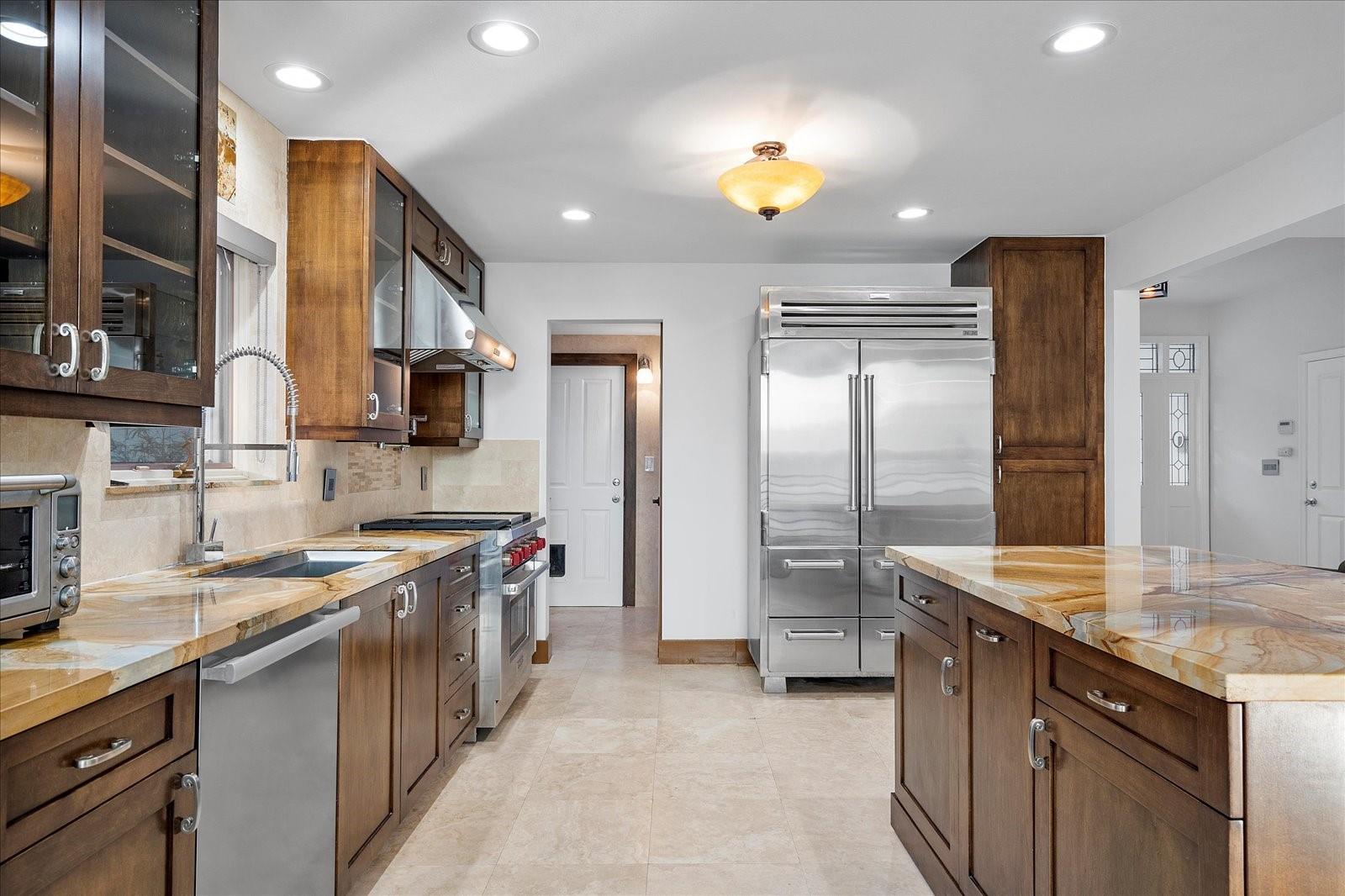 RIO VISTA ISLES - Residential Lease