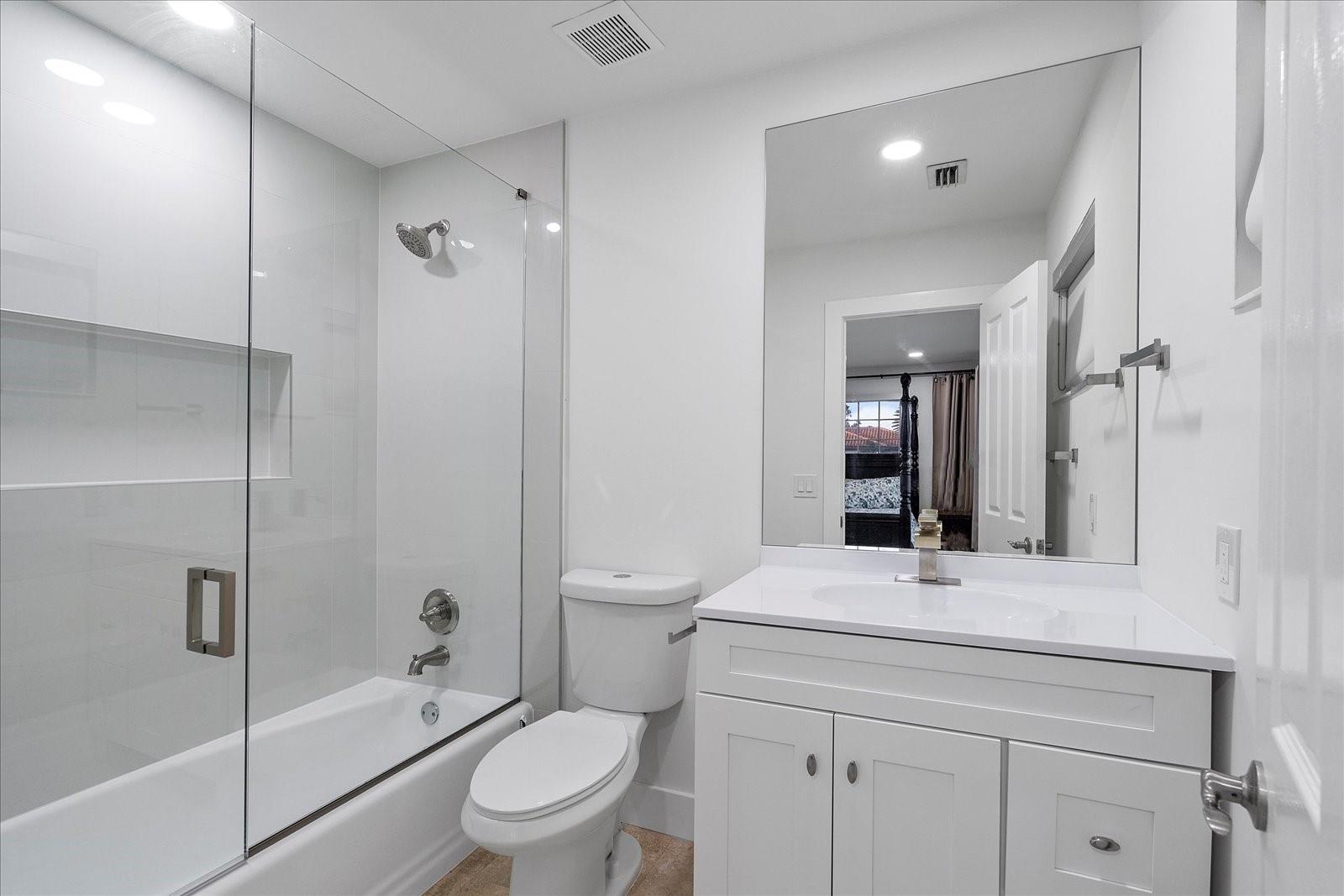 RIO VISTA ISLES - Residential Lease