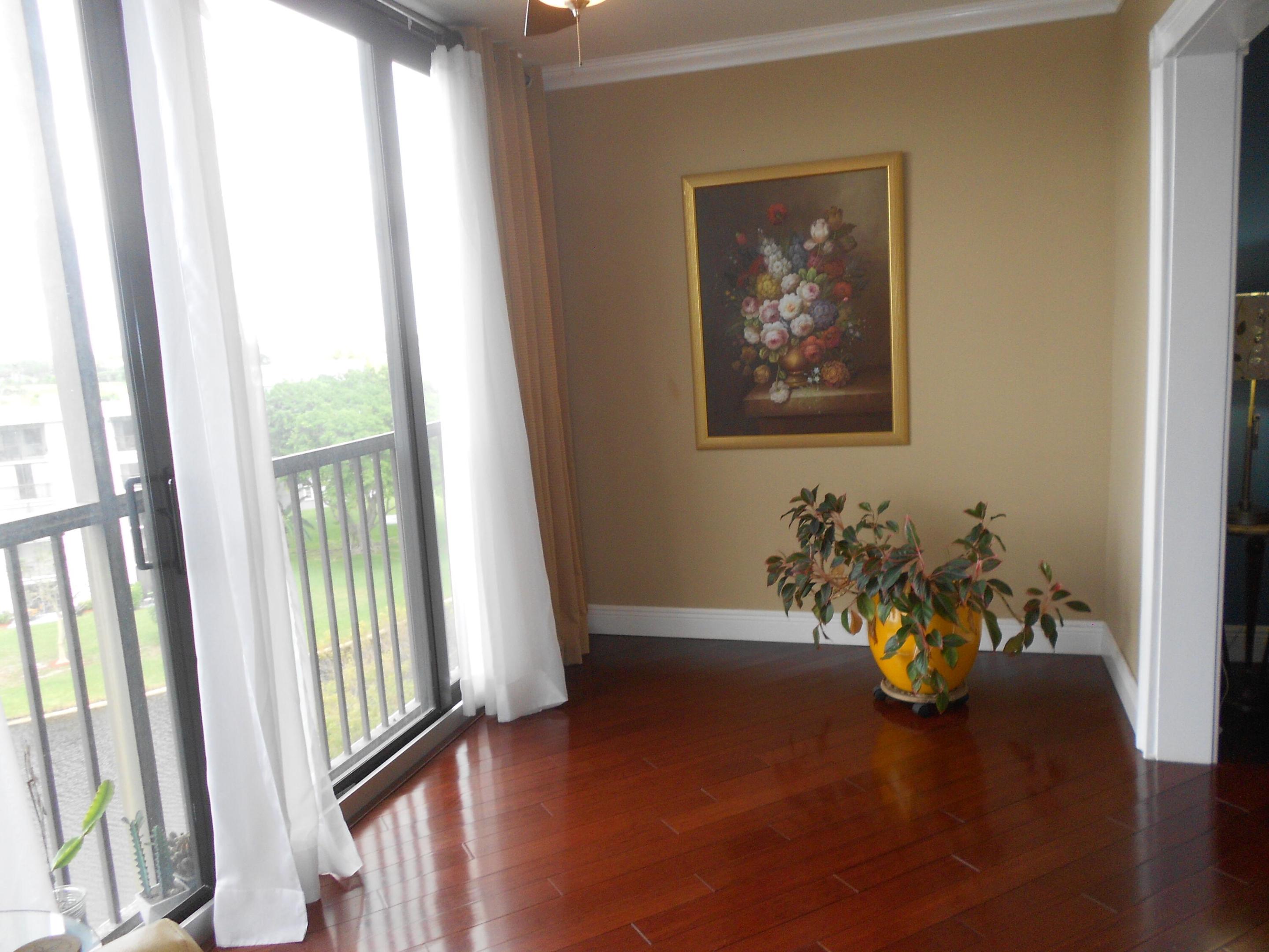 CYPRESS BEND CONDOMINIUM VI - Residential Lease