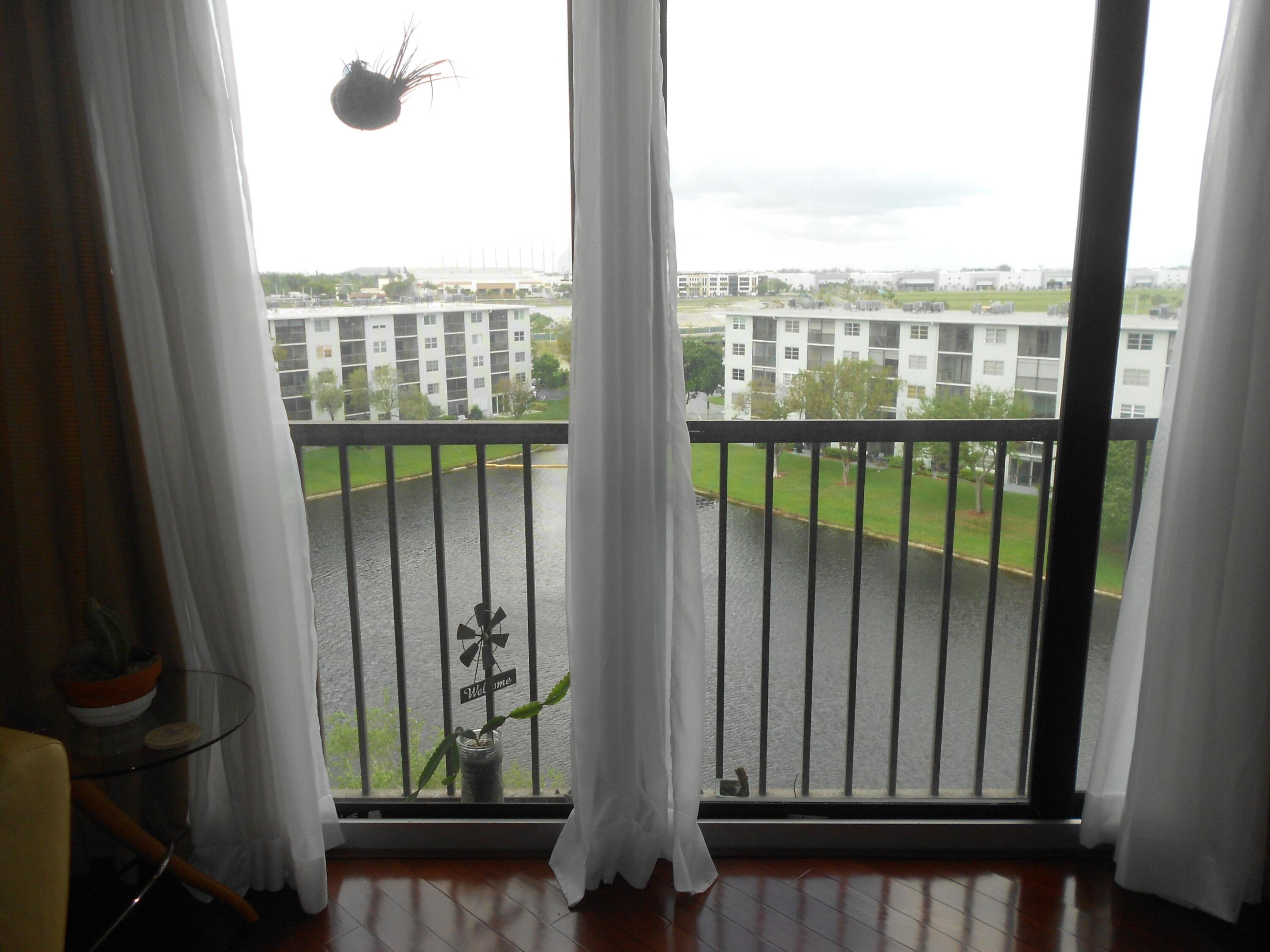 CYPRESS BEND CONDOMINIUM VI - Residential Lease