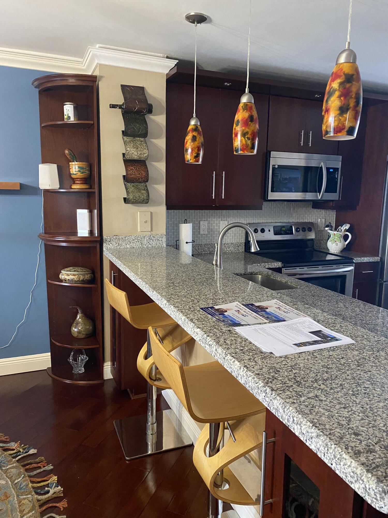 CYPRESS BEND CONDOMINIUM VI - Residential Lease