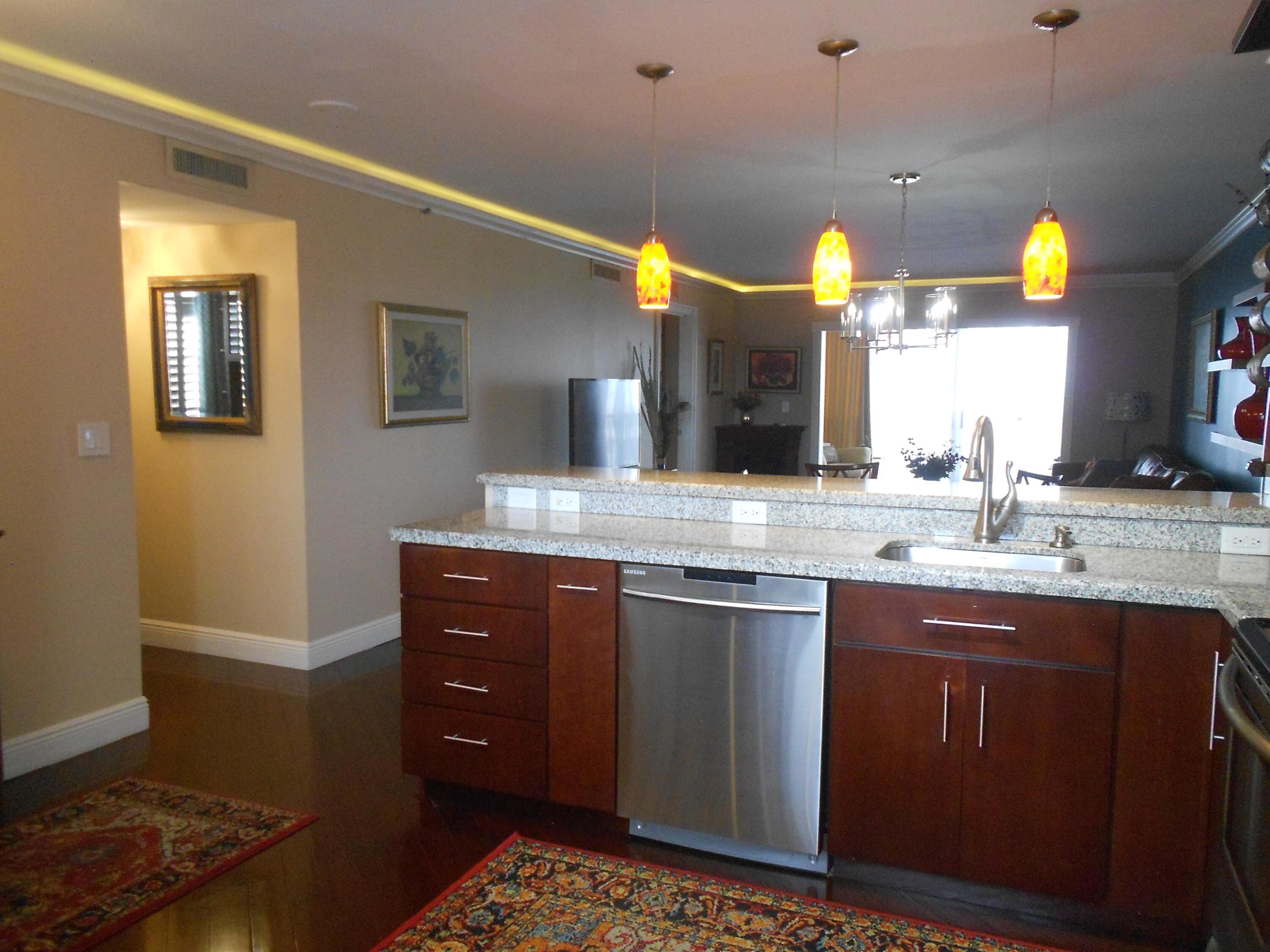 CYPRESS BEND CONDOMINIUM VI - Residential Lease