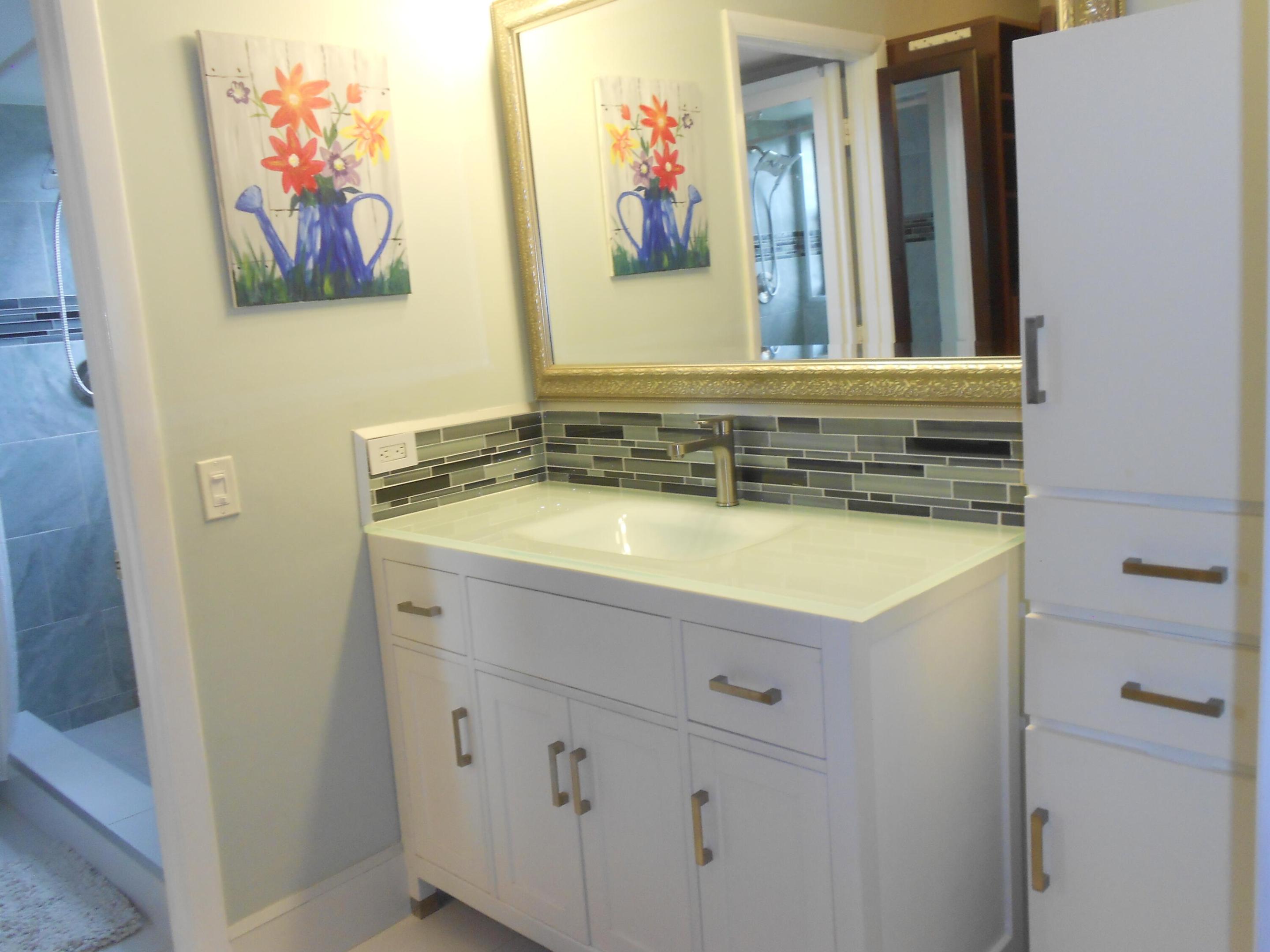 CYPRESS BEND CONDOMINIUM VI - Residential Lease