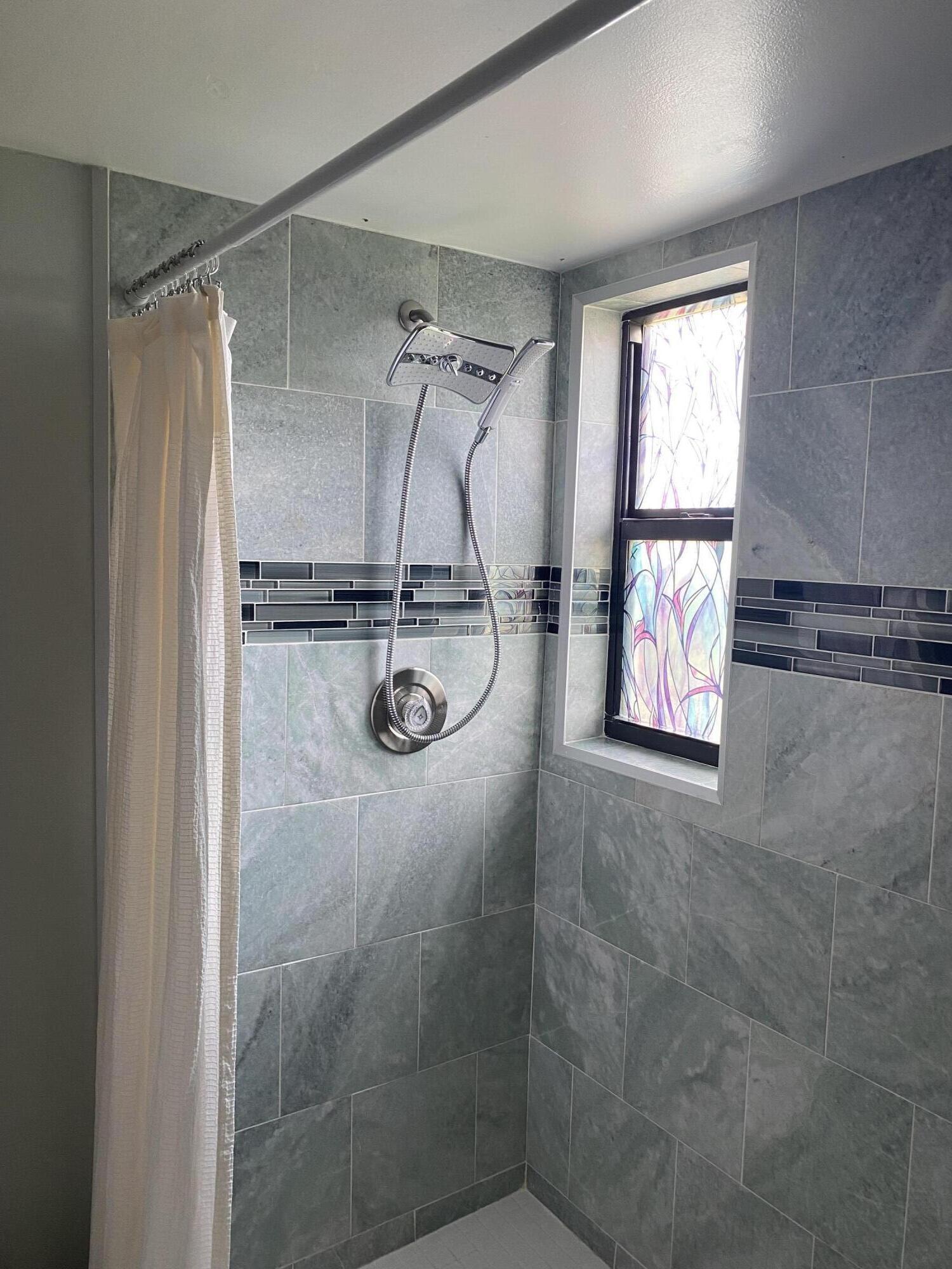 CYPRESS BEND CONDOMINIUM VI - Residential Lease