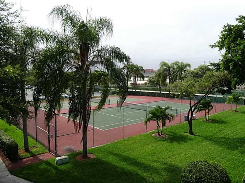 CYPRESS BEND CONDOMINIUM VI - Residential Lease