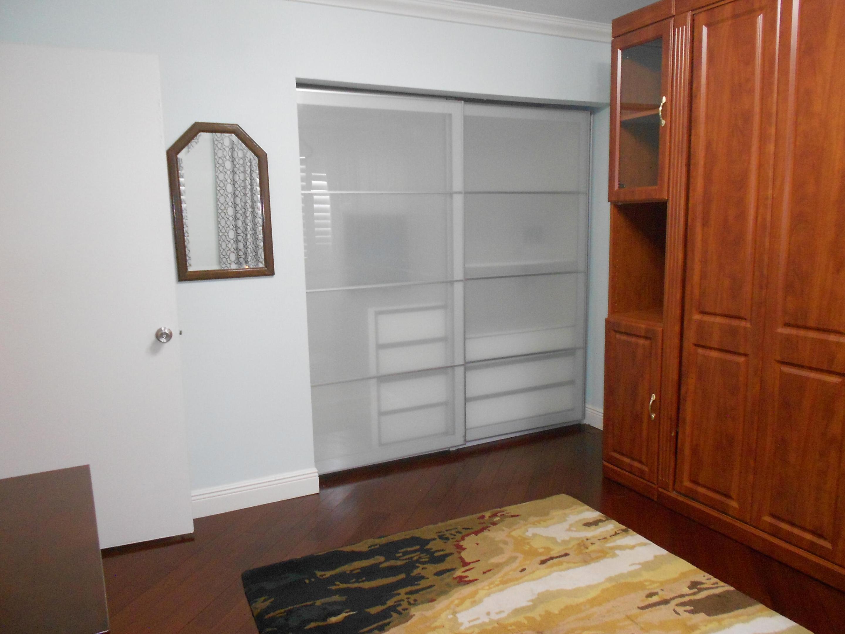 CYPRESS BEND CONDOMINIUM VI - Residential Lease