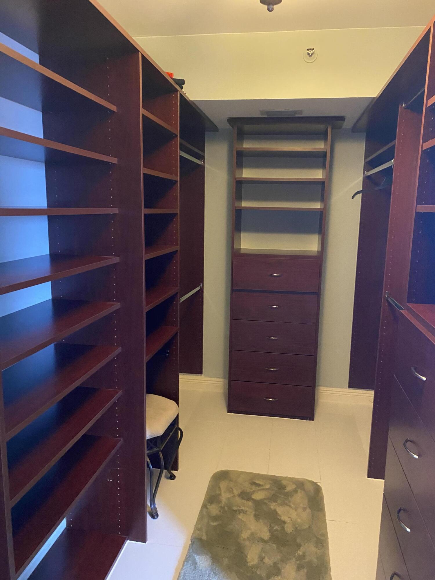 CYPRESS BEND CONDOMINIUM VI - Residential Lease