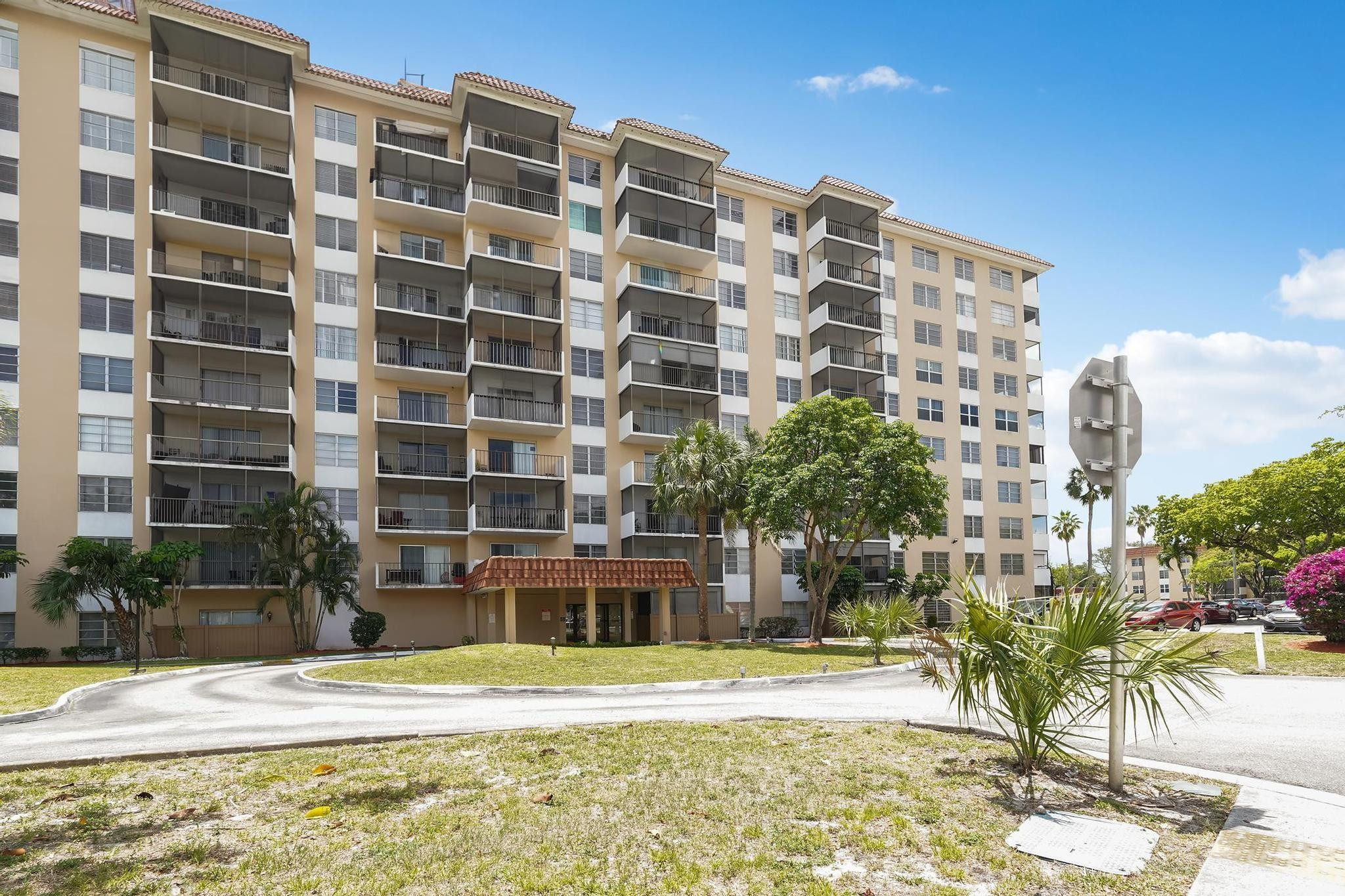 MANORS OF INVERRARY XI - Residential