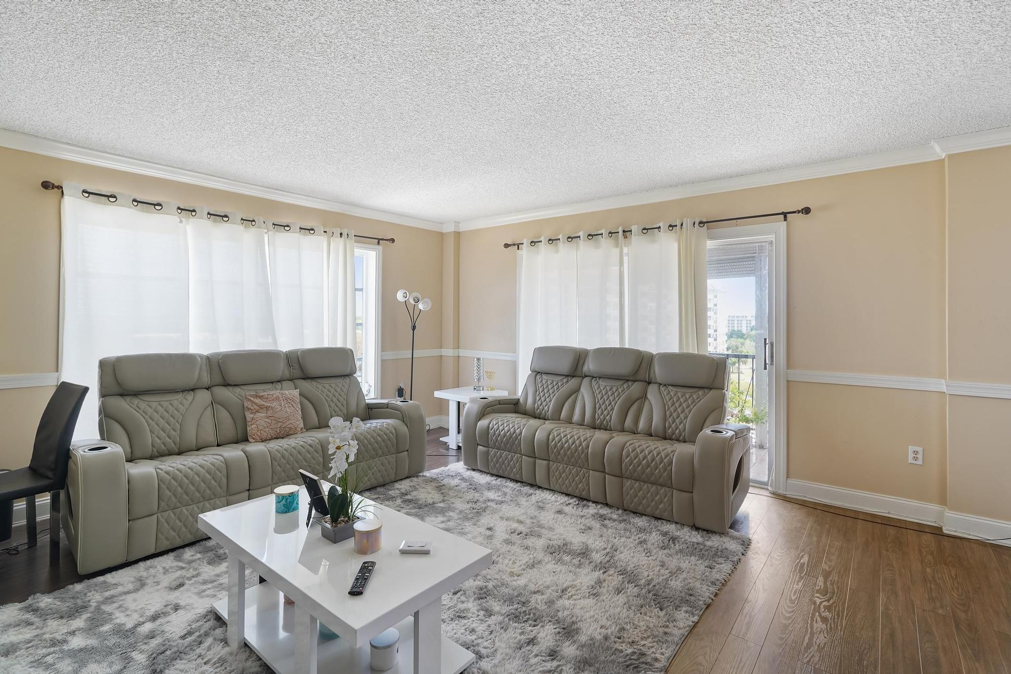 MANORS OF INVERRARY XI - Residential