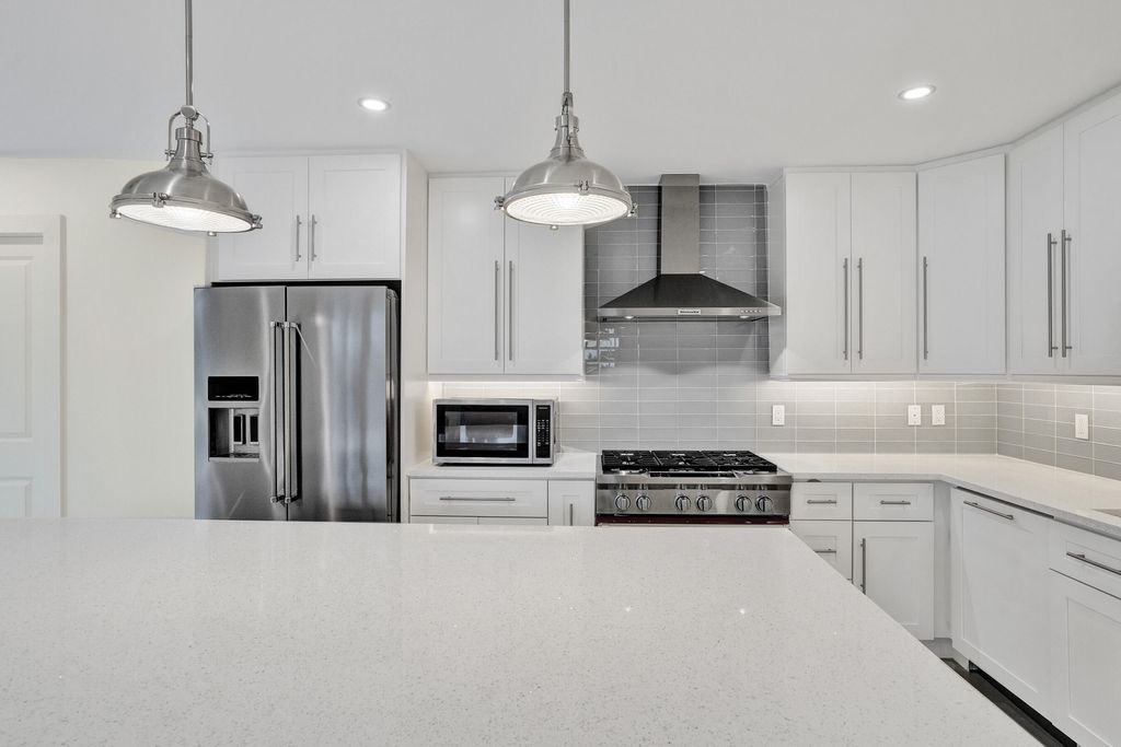 Photo of 320 SE 5th Avenue, Pompano Beach, FL 33060 (MLS # B26022665)
