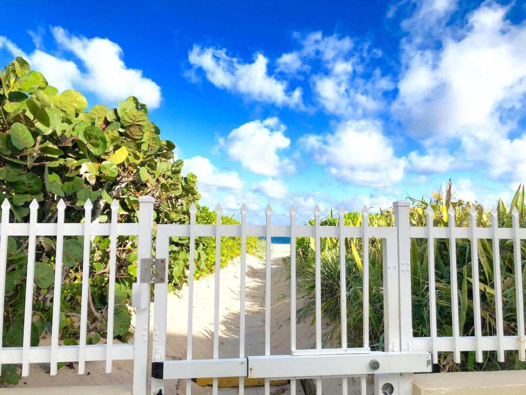 VILLAS ON THE OCEAN - Residential Lease