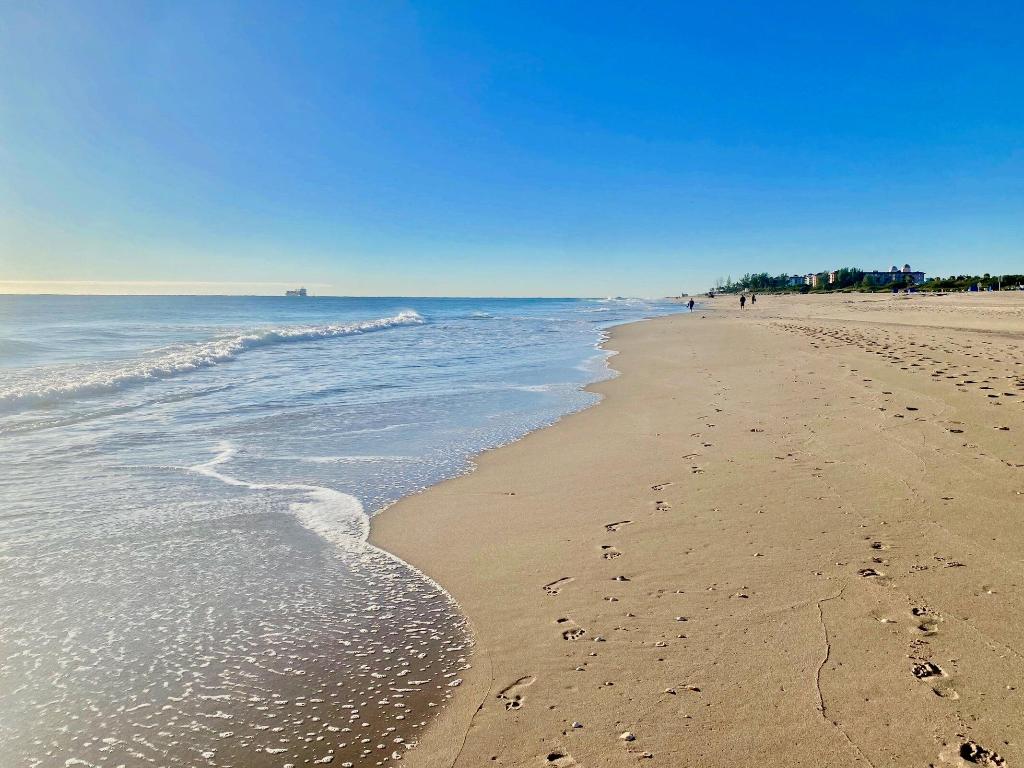 VILLAS ON THE OCEAN - Residential Lease