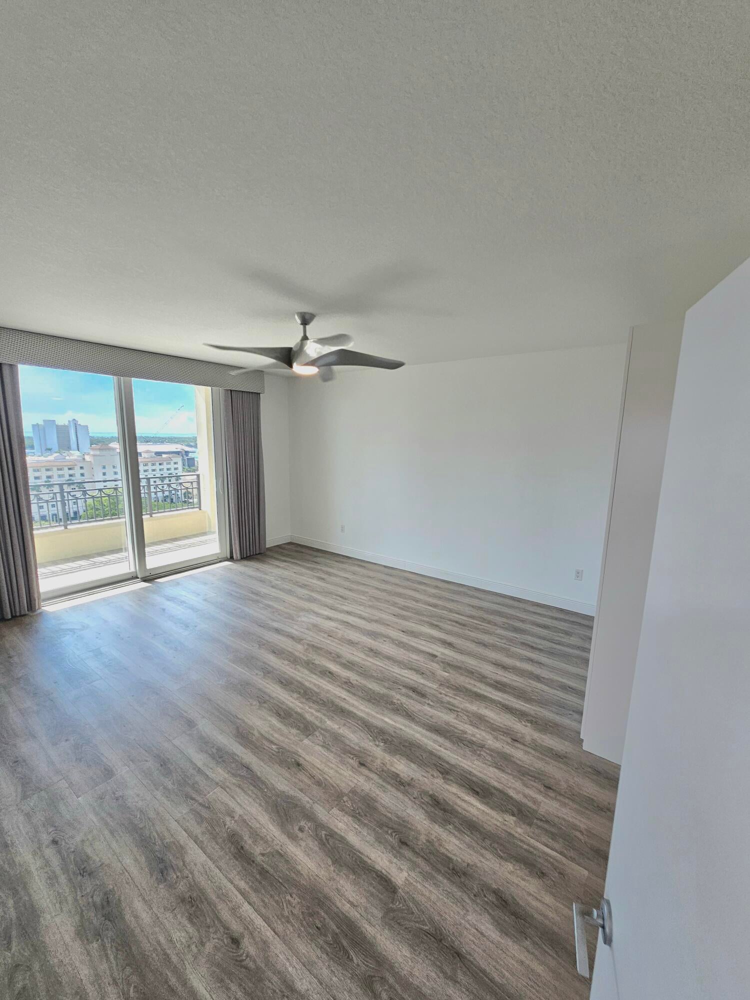 550 OKEECHOBEE Boulevard 1402