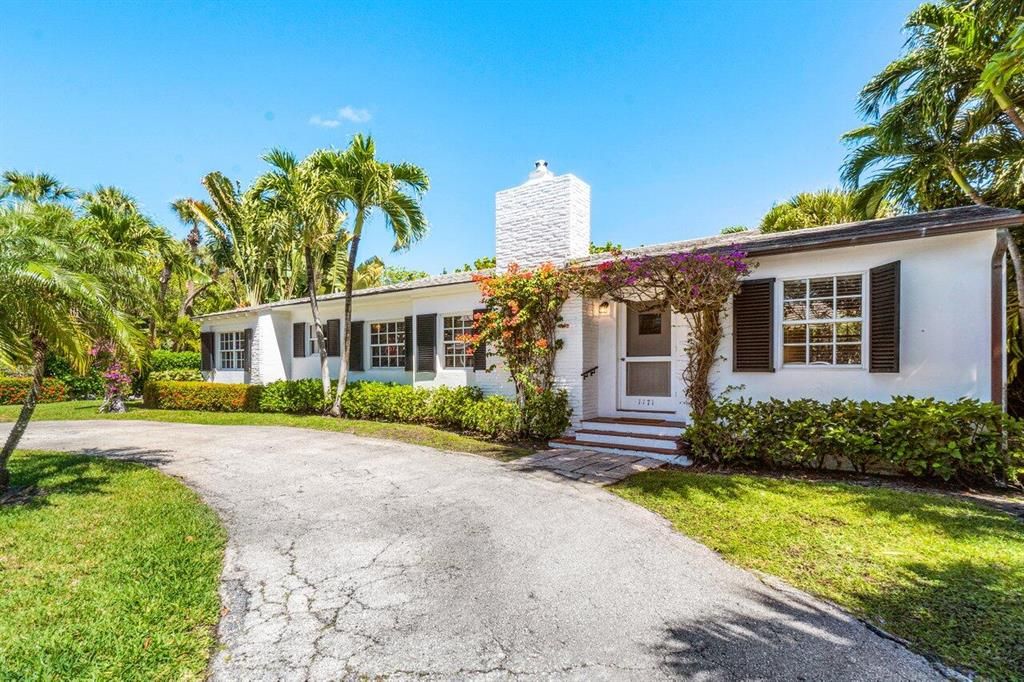 Photo of 1171 N Ocean Way, Palm Beach, FL 33480 (MLS # R10877431)