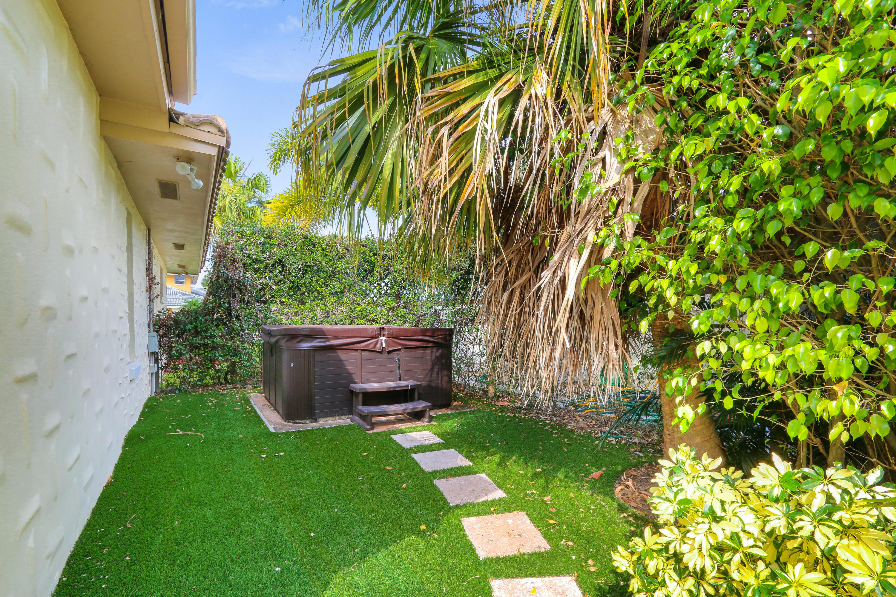 JUPITER RIVER ESTATES 1ST ADDN - Residential