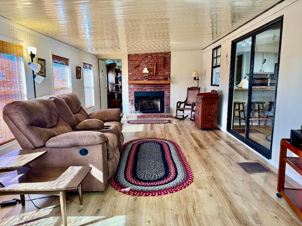 TAYLOR CREEK - Residential