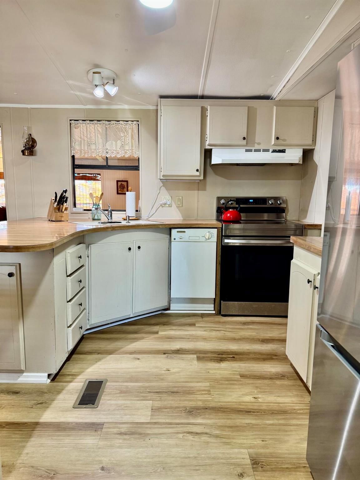 TAYLOR CREEK - Residential