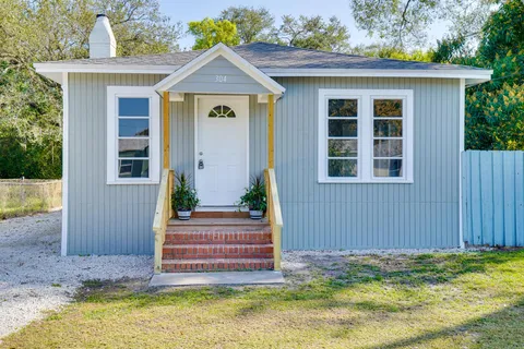 304 N 15th Street, Fort Pierce, FL 34950 - MLS#: R11059581