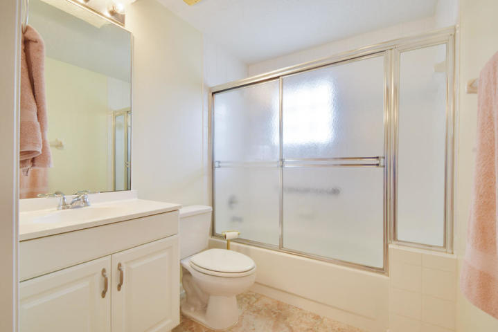 MUIRFIELD CONDO - Residential Lease