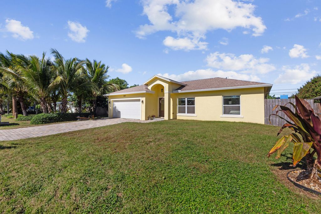 Photo of 3037 SE Iris Street, Stuart, FL 34997 (MLS # R11158762)