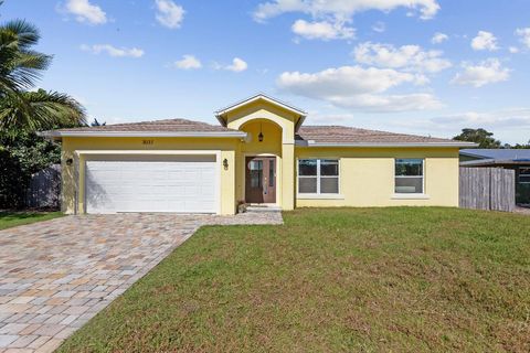 Photo of 3037 SE Iris Street, Stuart, FL 34997 (MLS # R11158762)