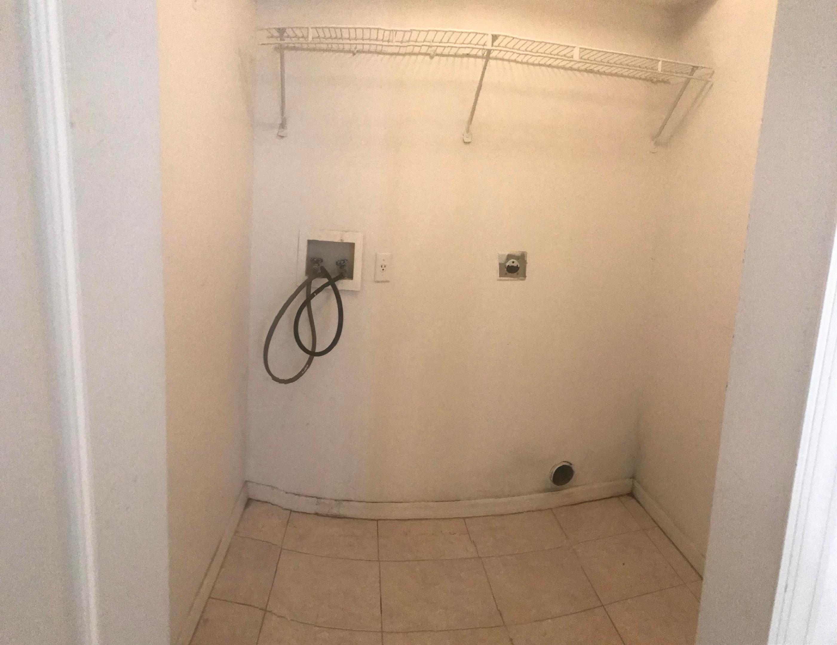PORT ST LUCIE SECTION 46 1ST REPLAT - Residential
