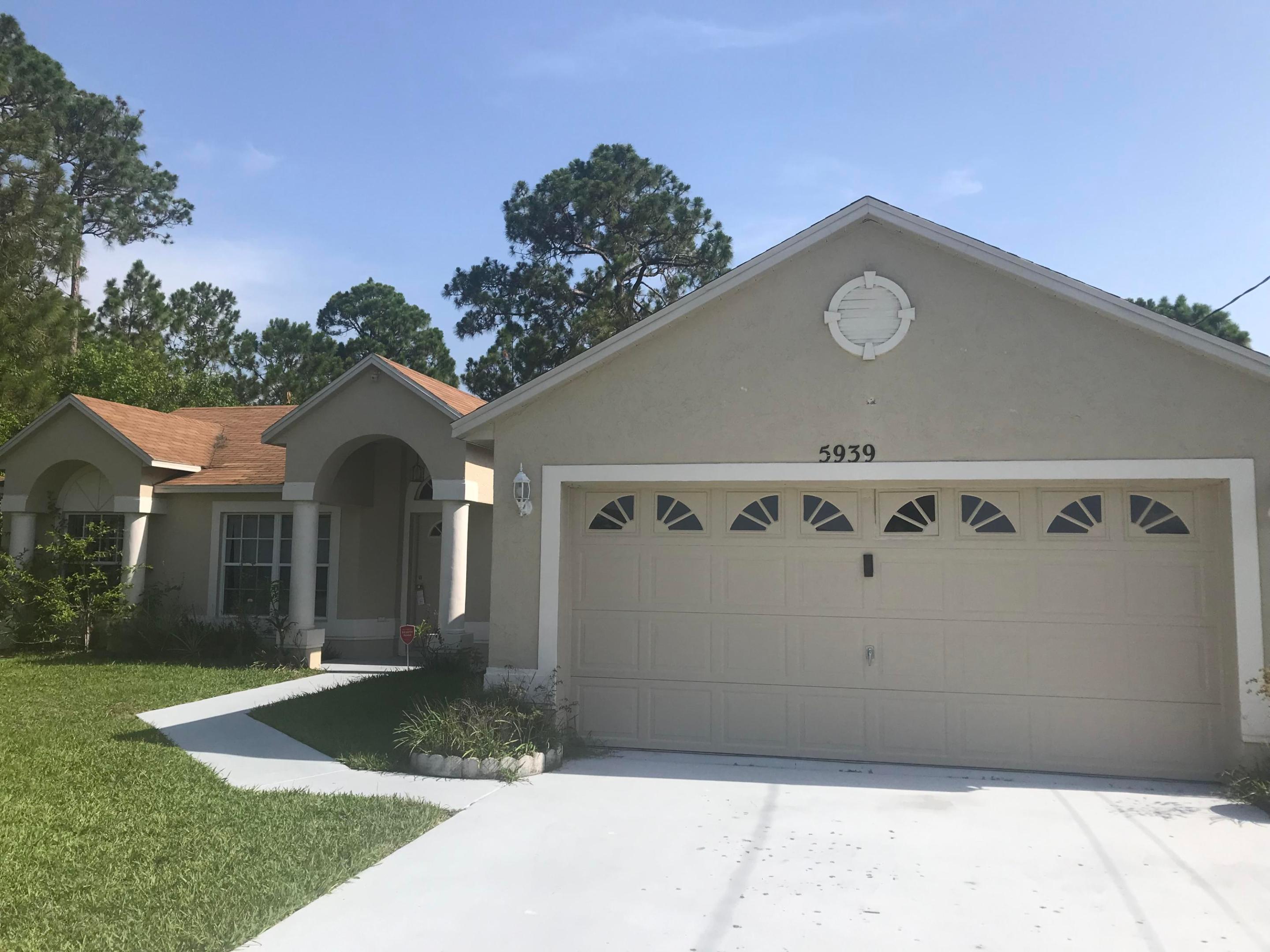 PORT ST LUCIE SECTION 46 1ST REPLAT - Residential
