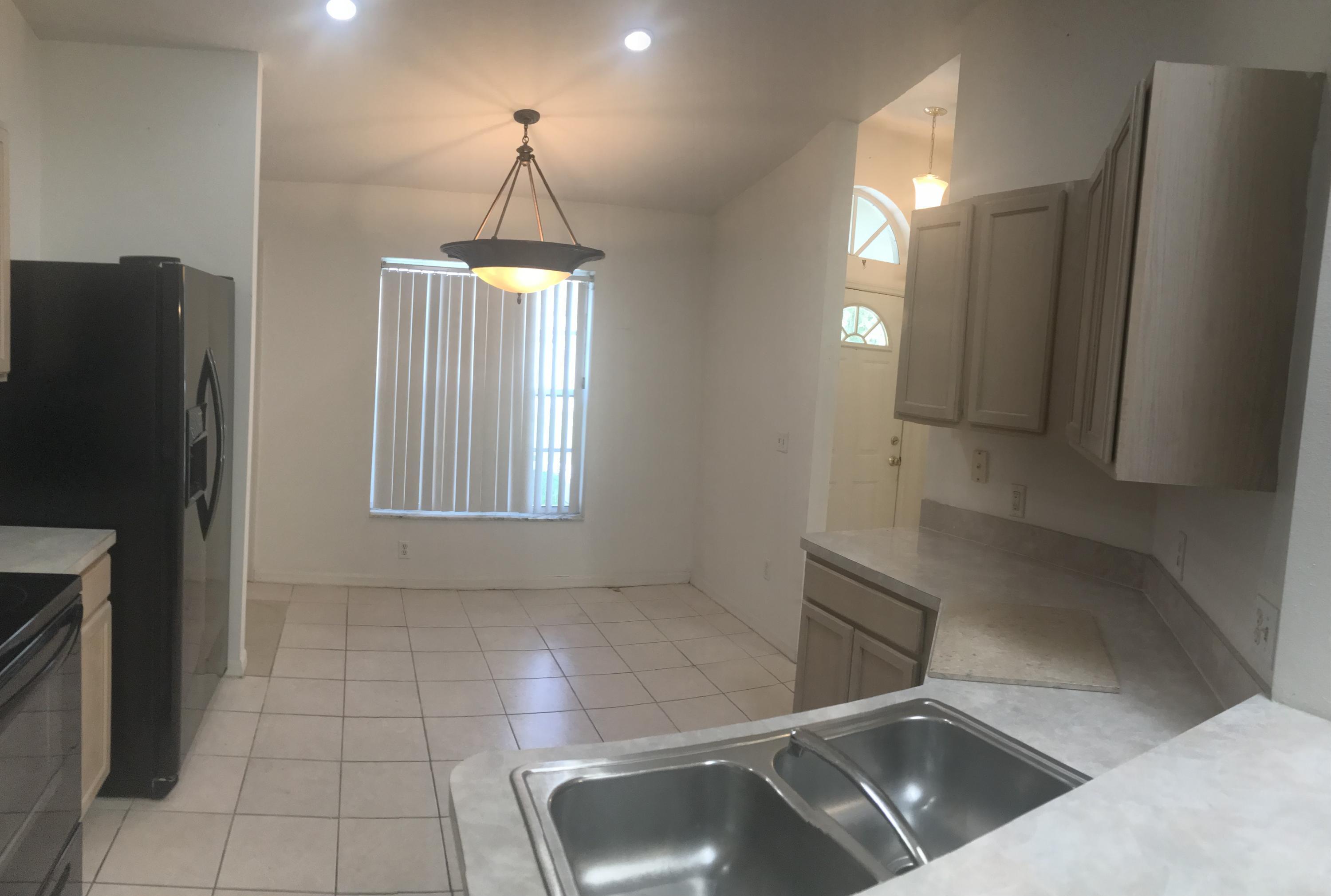 PORT ST LUCIE SECTION 46 1ST REPLAT - Residential