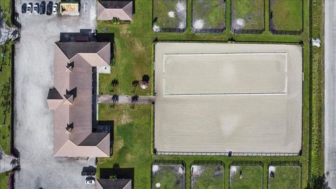 A home in Loxahatchee